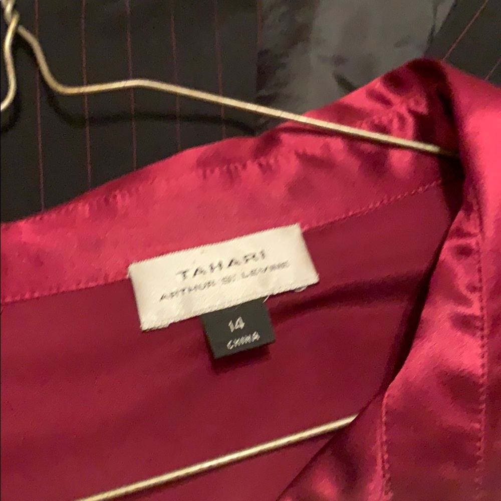 Women’s Tahari 3 piece suit.